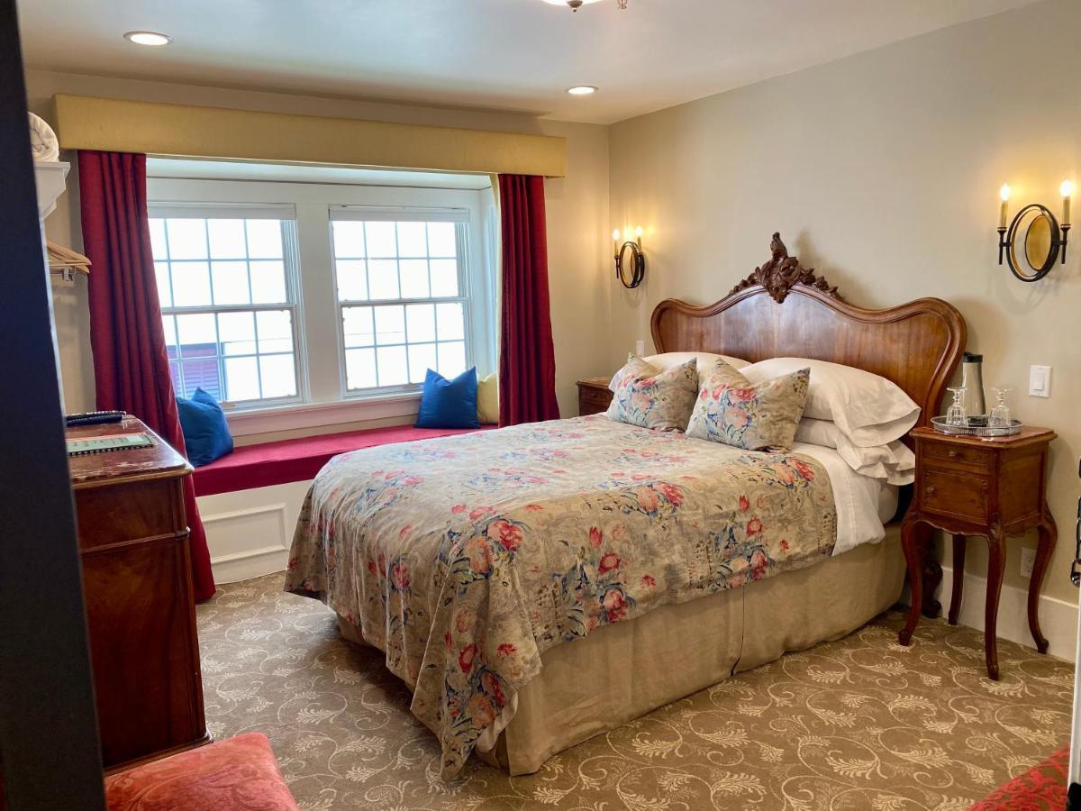 West End Guest House ลังเลย์ ภายนอก รูปภาพ