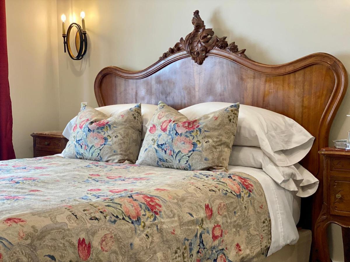 West End Guest House ลังเลย์ ภายนอก รูปภาพ