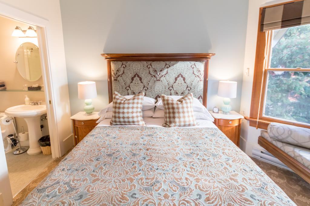 West End Guest House ลังเลย์ ภายนอก รูปภาพ