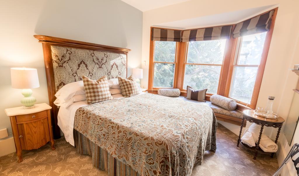 West End Guest House ลังเลย์ ภายนอก รูปภาพ