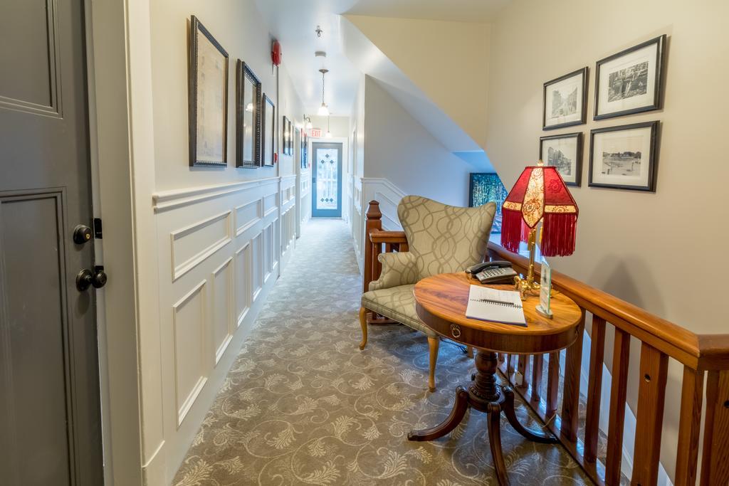 West End Guest House ลังเลย์ ภายนอก รูปภาพ