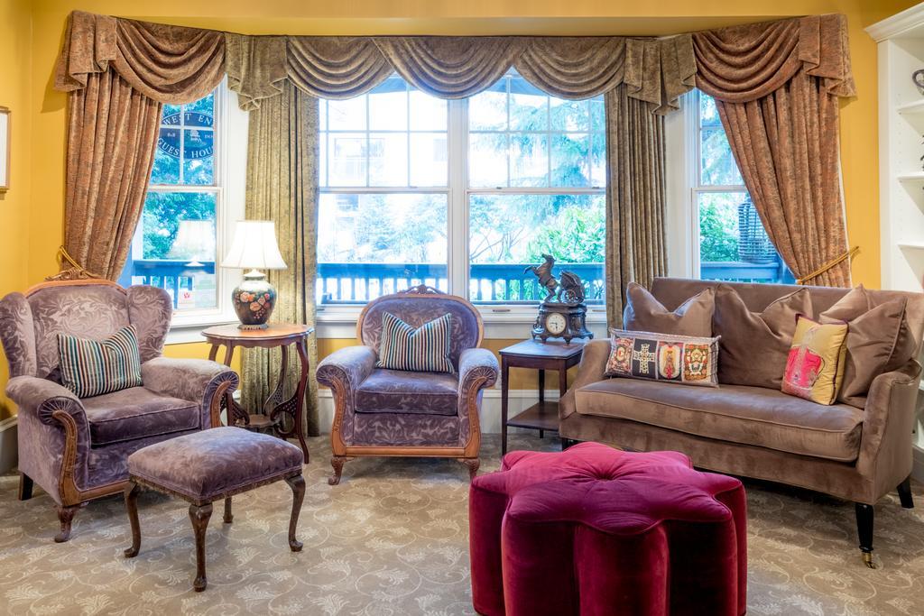 West End Guest House ลังเลย์ ภายนอก รูปภาพ