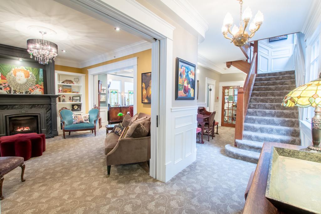 West End Guest House ลังเลย์ ภายนอก รูปภาพ