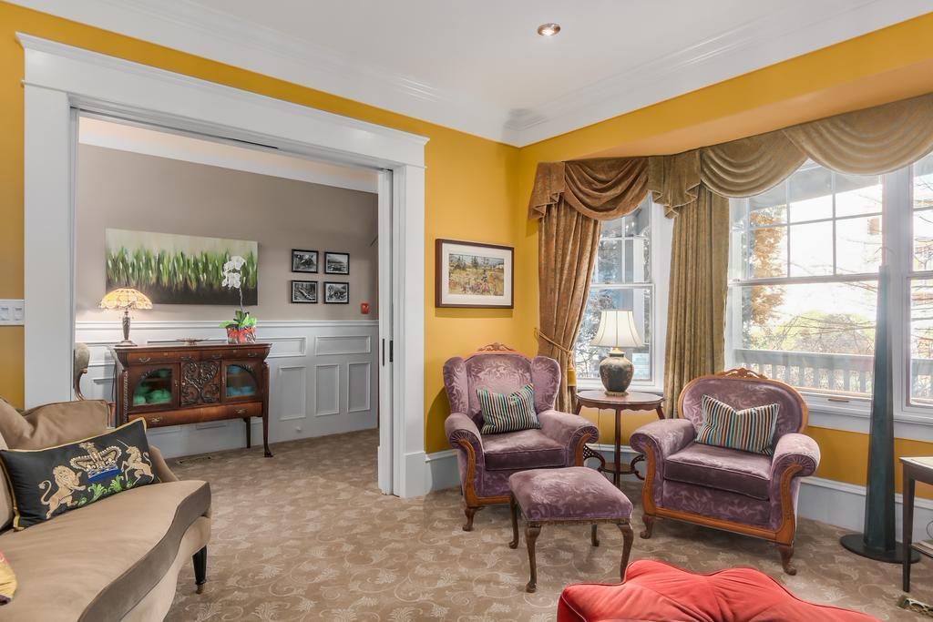West End Guest House ลังเลย์ ภายนอก รูปภาพ
